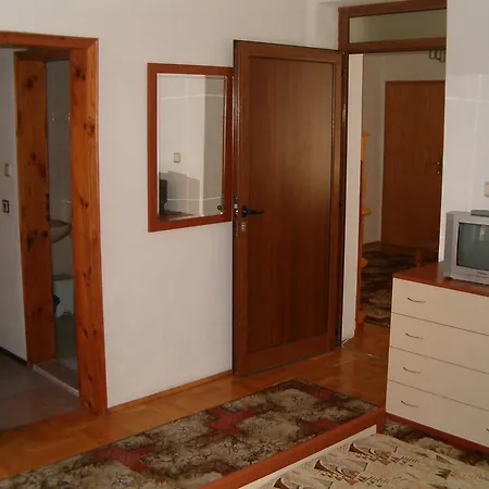 Guest house Maya